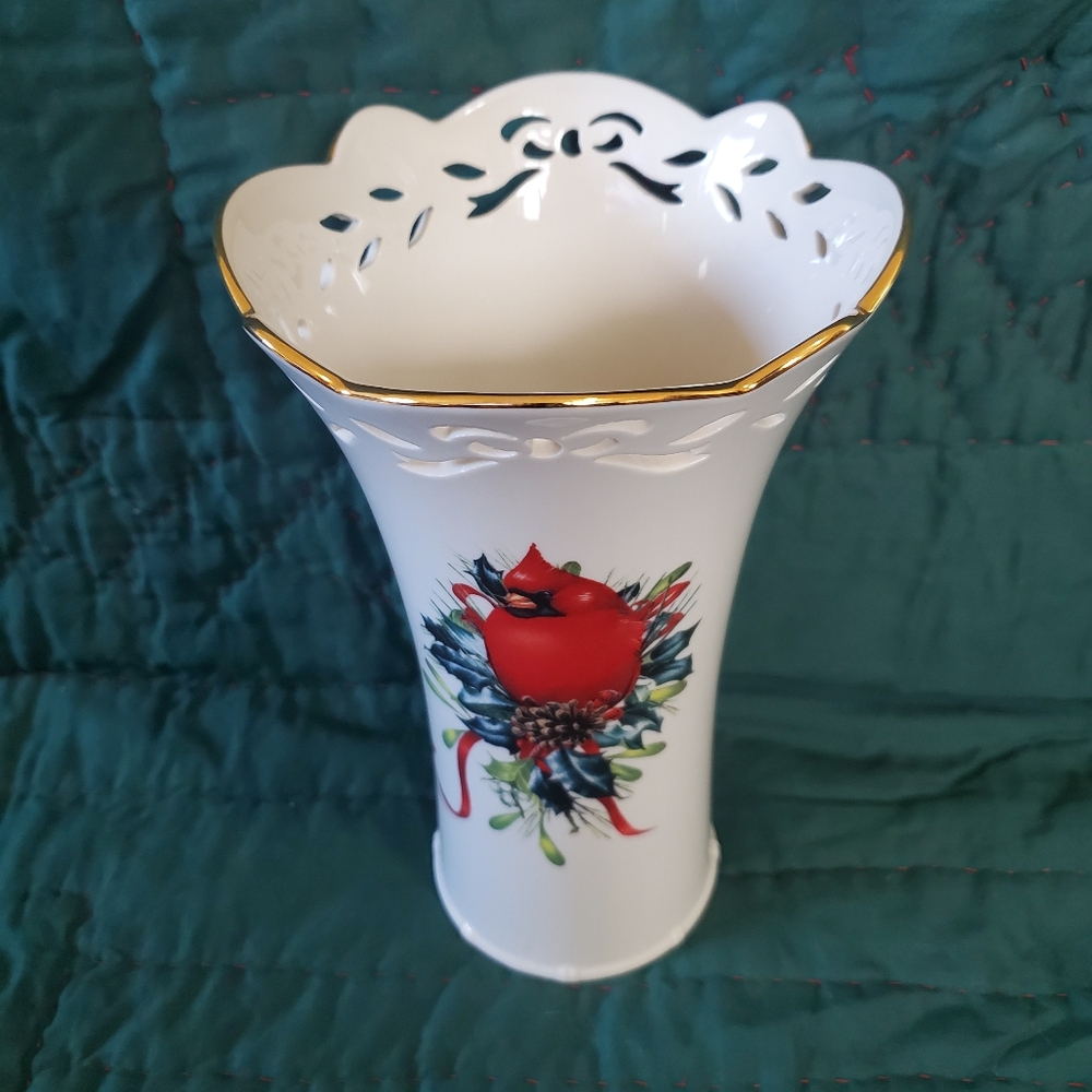 LENOX WINTER GREETINGS Pierced Medium Vase. NEW with Tags.